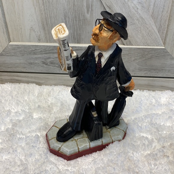 David Frykman Portfolio English Collection 2001 Business Man Reading Paper - Picture 2 of 5